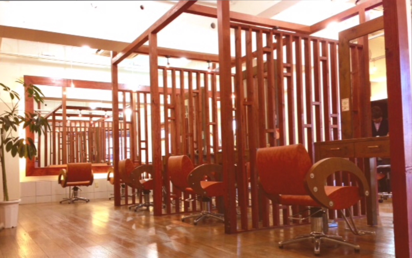 ヘア＆メイク　BRAVE